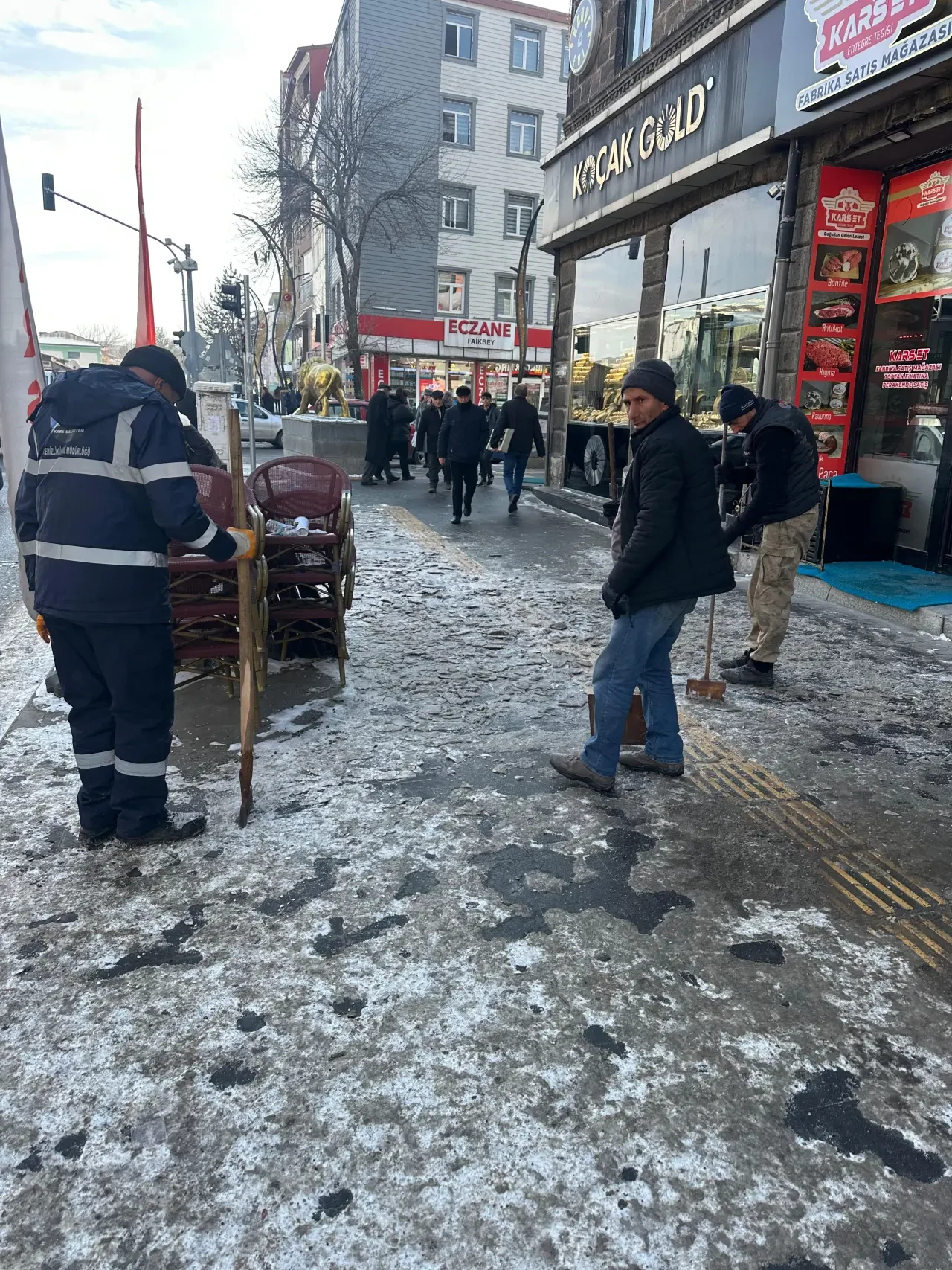 Kars Belediyesi, Karla Mücadelede Başarılı Çalışmalar Yaparak Takdir Topluyor. 3