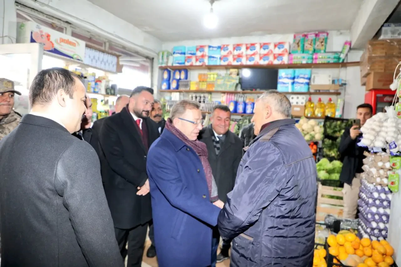 Kars Valisi Digor'da Eğitim İncelemelerinde Bulundu, Esnafları Ziyaret Etti ve Güvenlik Birimlerini Denetledi. 9