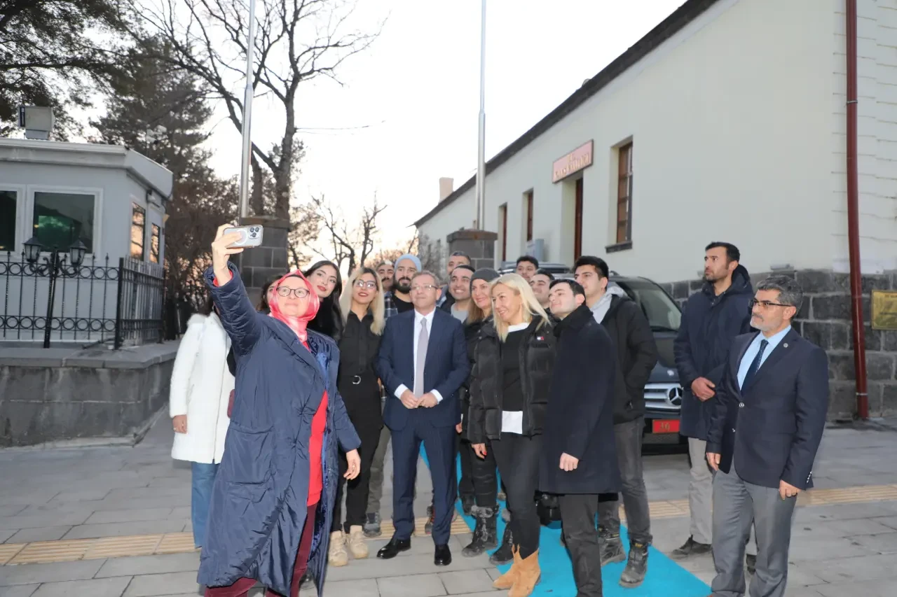 Kars'ın Eşsiz Değerleri Medya İncelemesinde! Vali Polat, Kentin Zenginliklerini Tanıttı. 1