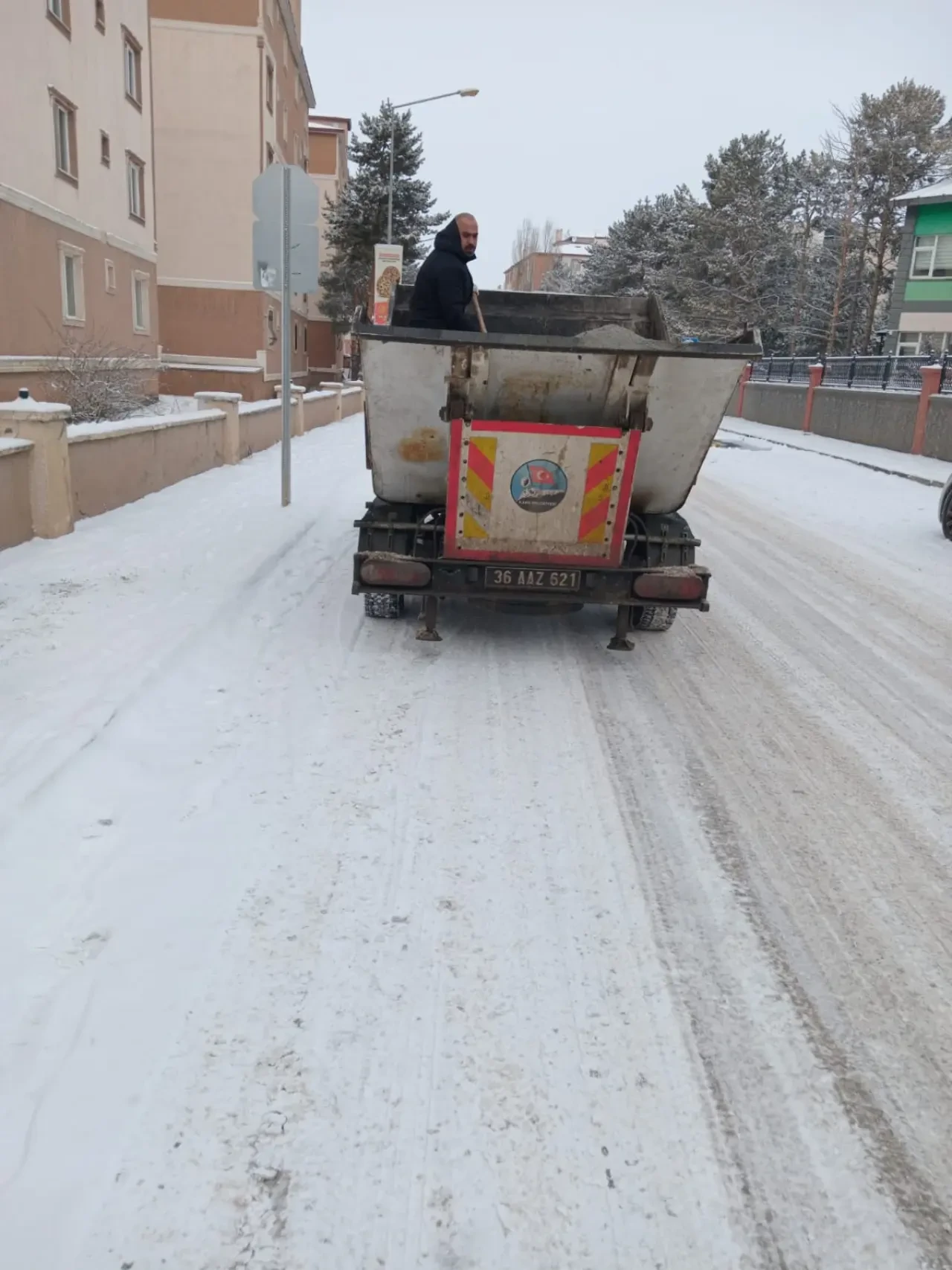 Kars Belediyesi, Şiddetli Kar Yağışına Karşı 24 Saat Esasına Dayalı Mücadele Veriyor 3